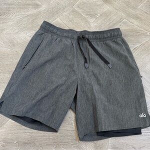 ALO Yoga Men's Gray Performance Shorts